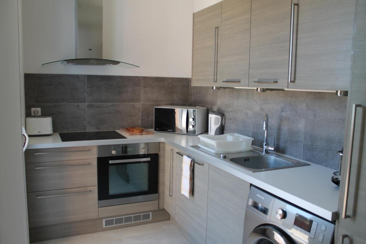 Agreable 3 Pieces Climatise Avec Vue Mer Et Parking Βιλφράνς-συρ-Μερ Εξωτερικό φωτογραφία