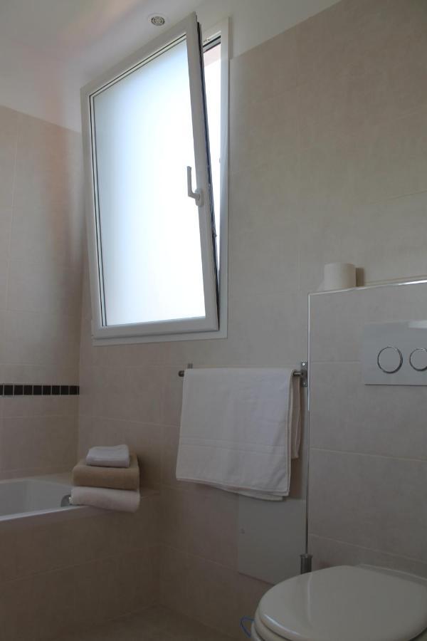 Agreable 3 Pieces Climatise Avec Vue Mer Et Parking Βιλφράνς-συρ-Μερ Εξωτερικό φωτογραφία