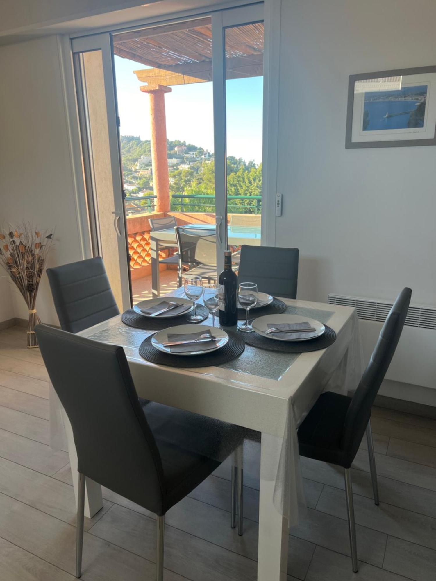 Agreable 3 Pieces Climatise Avec Vue Mer Et Parking Βιλφράνς-συρ-Μερ Εξωτερικό φωτογραφία